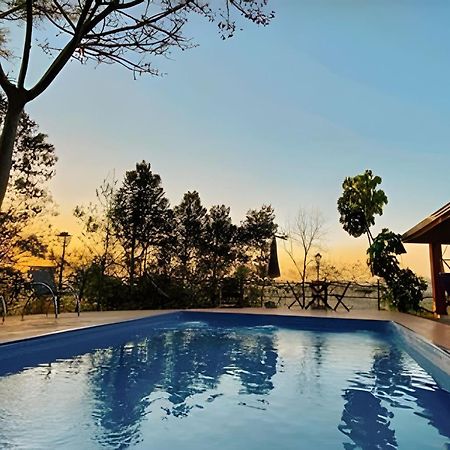 Casa De Campo Araxa Na Montanha Com Piscina Piracaia Bagian luar foto